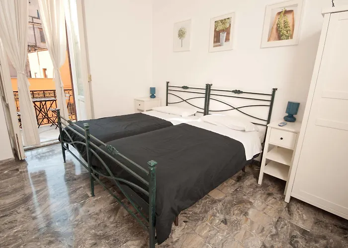 Panzió Santi Quattro Al Colosseo 4*